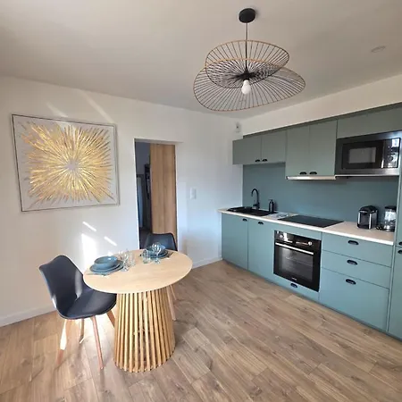 Nouveau ! Neuf Entre Bourg Et Plage, Climatisé, Wifi, Parking, Linge Et Ménage En Fin De Compris *