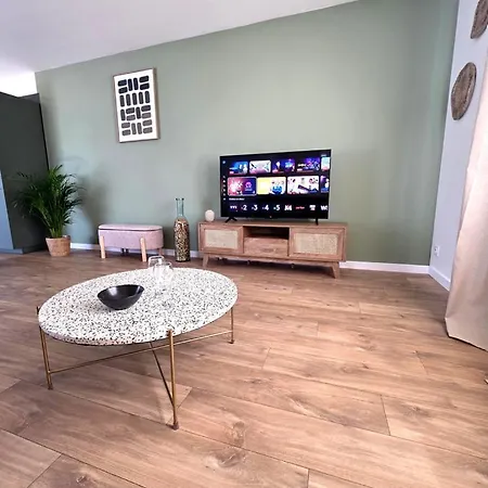 Nouveau ! Neuf Entre Bourg Et Plage, Climatisé, Wifi, Parking, Linge Et Ménage En Fin De Compris *