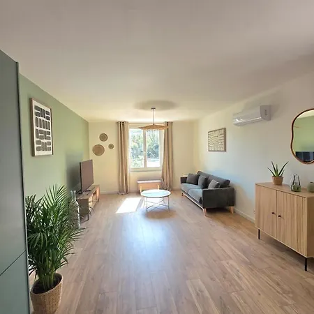 Nouveau ! Neuf Entre Bourg Et Plage, Climatisé, Wifi, Parking, Linge Et Ménage En Fin De Compris * Mimizan